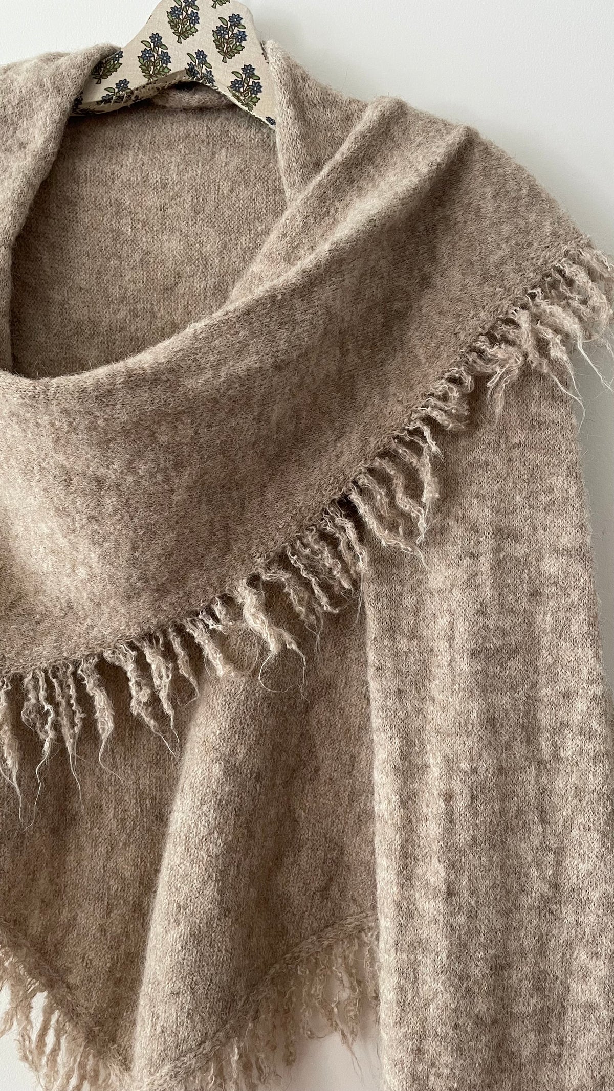 Chal “Natacha” Beige