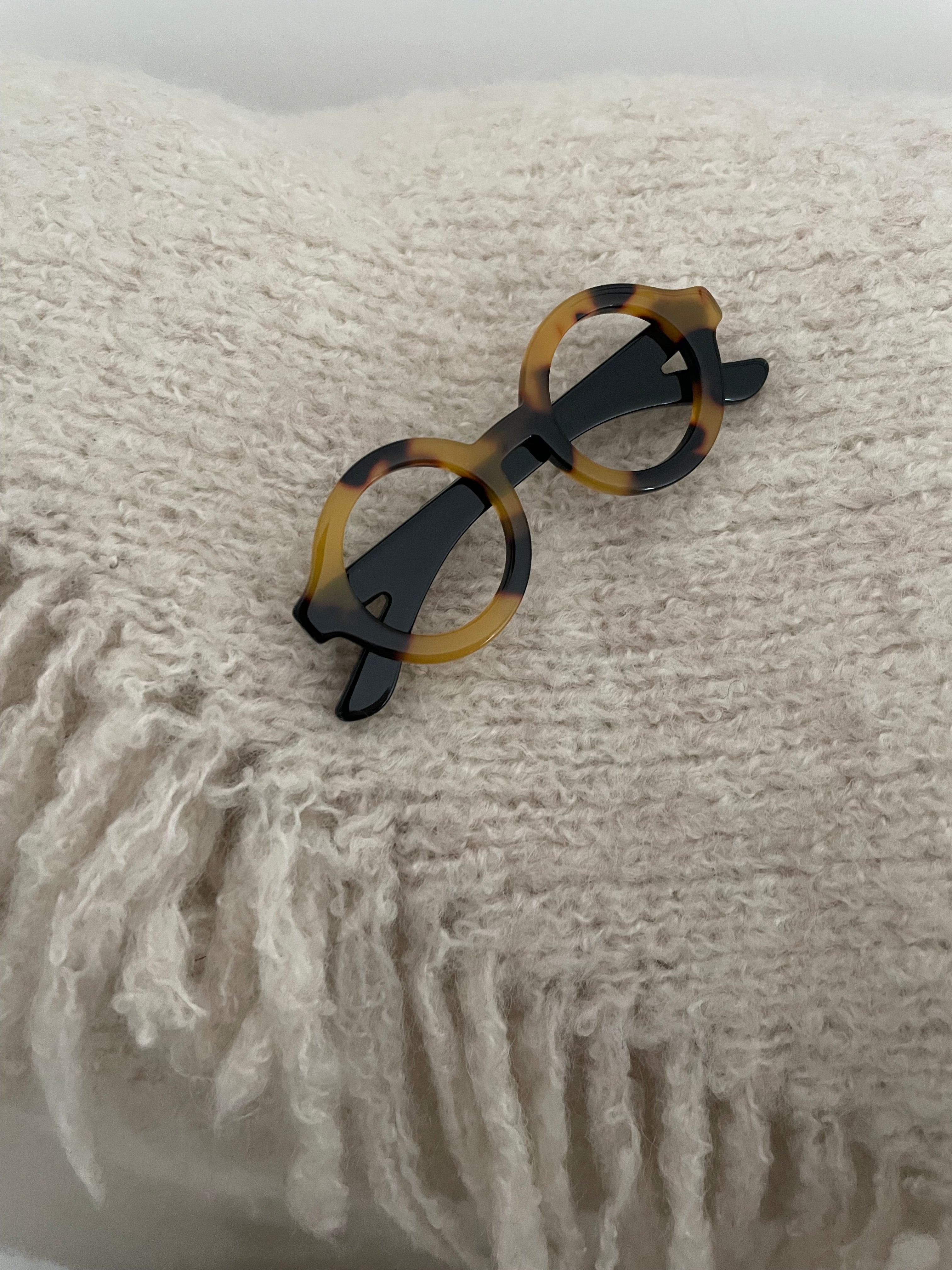 Broche “Gafas” Carey